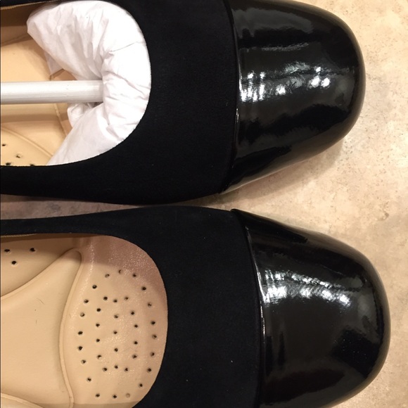 New, black velvet with patent leather accents. - Picture 5 of 8